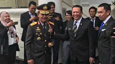 Bamsoet Usul Kapolri Agar Masyarakat Bisa Pegang Senjata Api untuk Bela Diri