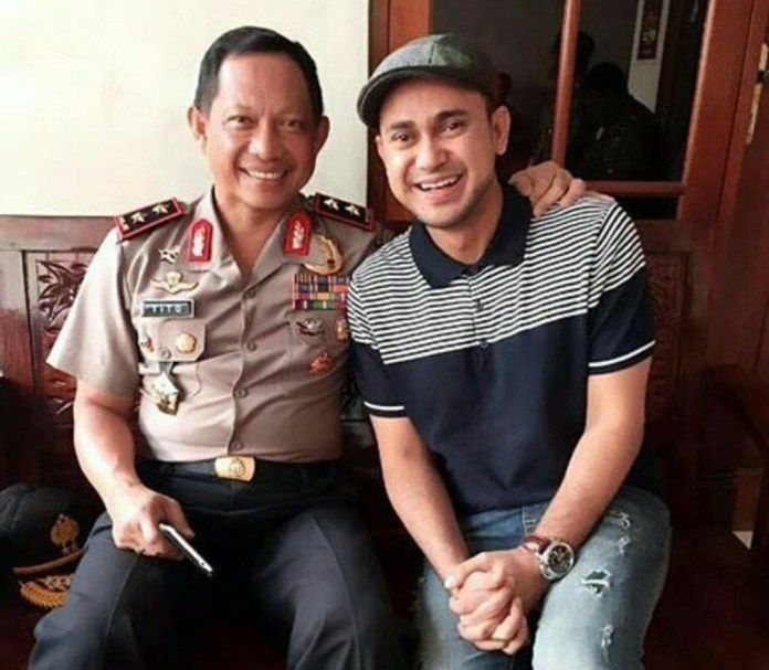 Presenter Ramzi ‘Banting Setir’ ke Pilwalkot Tangsel