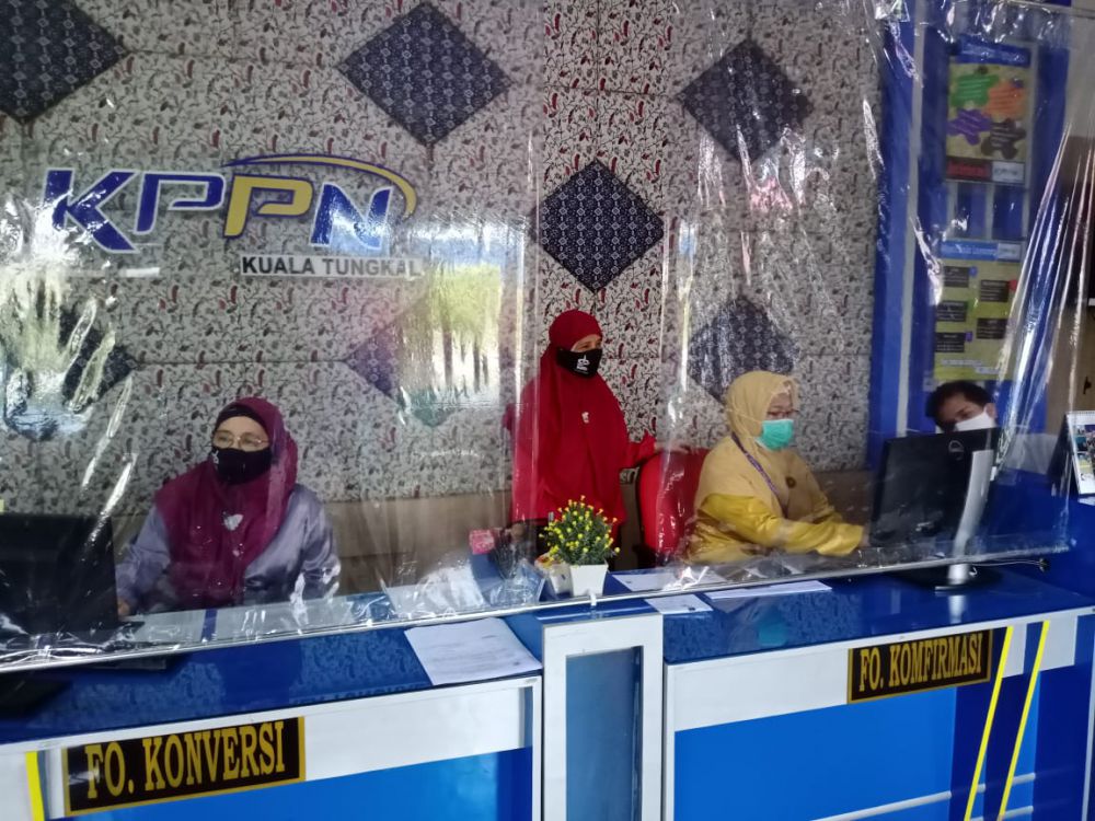 KPPN Kualatungkal Salurkan Gaji Ke-13 Sebesar 7,9 Milliar