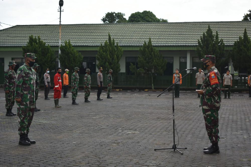 Cegah Terjadinya Kebakaran Lahan, Danrem 042 Gapu Terjunkan Personel Satgas Karhutla ke Desa Kumpeh