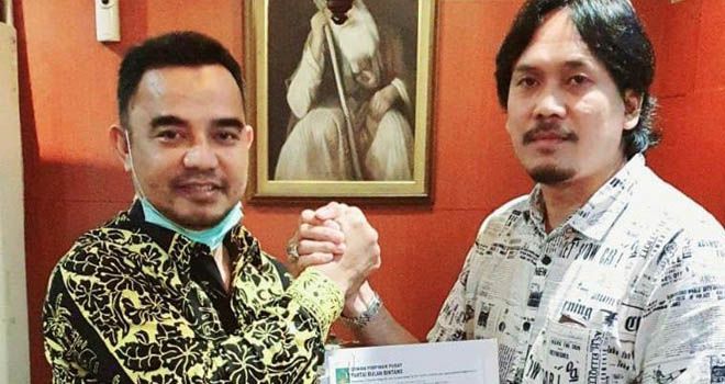 Selepas Sholat Jum'at , Pasangan MS Daftar di KPU