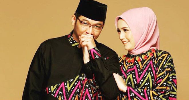 Pasha Ungu beserta Istri, Adelia.