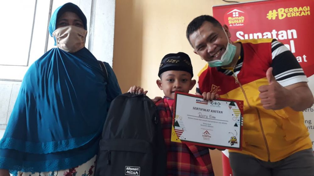 Khitan Gratis Berkat Donasi Konsumen