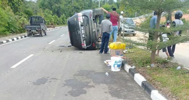 Mobil Wabup Sarolangun Laka Di Batanghari