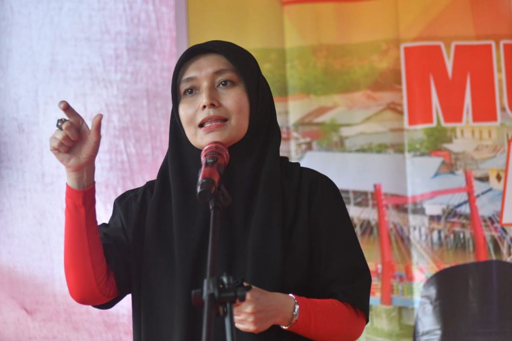 Ratu Munawaroh Zulkifli.