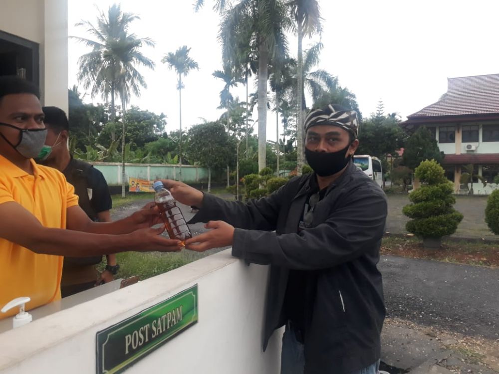 Dua Jurnalis Kembali Positif Covid-19, Al Haris Kirim Lagi Ramuan Daun Sungkai