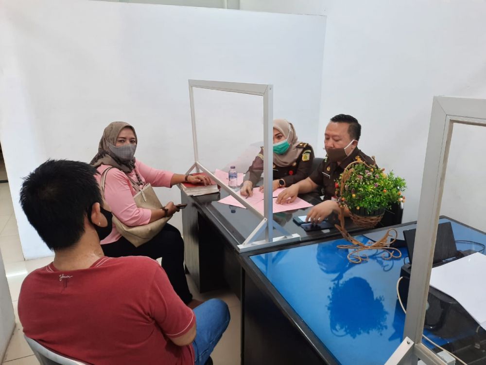 Acai saat diperiksa oleh Kejati Jambi, saat ini kasusnya sudah di daftarkan, tinggal menunggu jadwal dan semua berkasnya sudah lengkap