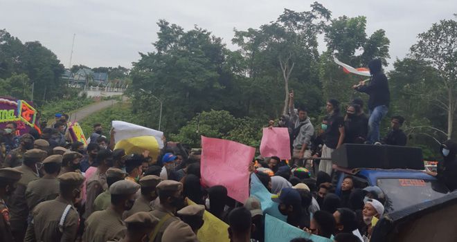 HUT Kabupaten Sarolangun Diwarnai Aksi Demo