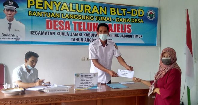 Teluk Majelis Salurkan (BLT DD) tahap II periode ke V bulan Agustus 2020