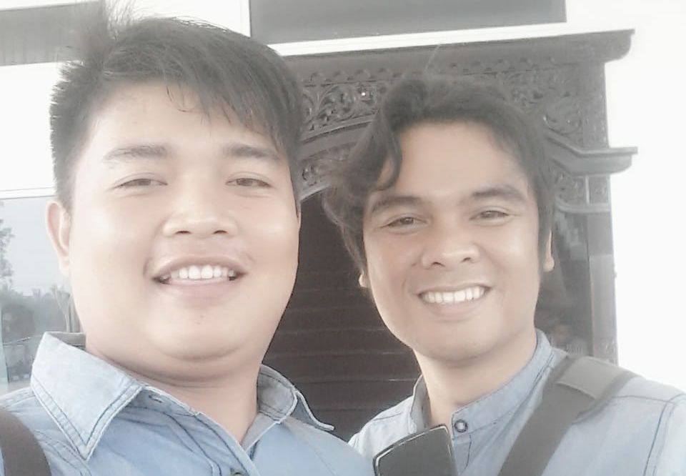 Dua jurnalis di Kabupaten Tanjung Jabung Barat, Gatot Sunarko (Jambi Ekspres/Jambiupdate.co) dan Hengki Firmansyah (jamberita.com).