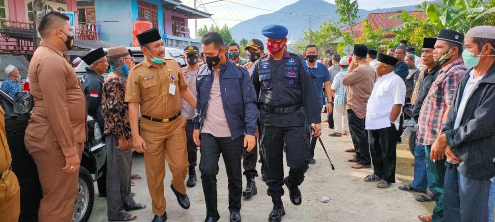 Kapolda Turun Langsung Dinginkan Kisruh Dua Desa di Kerinci