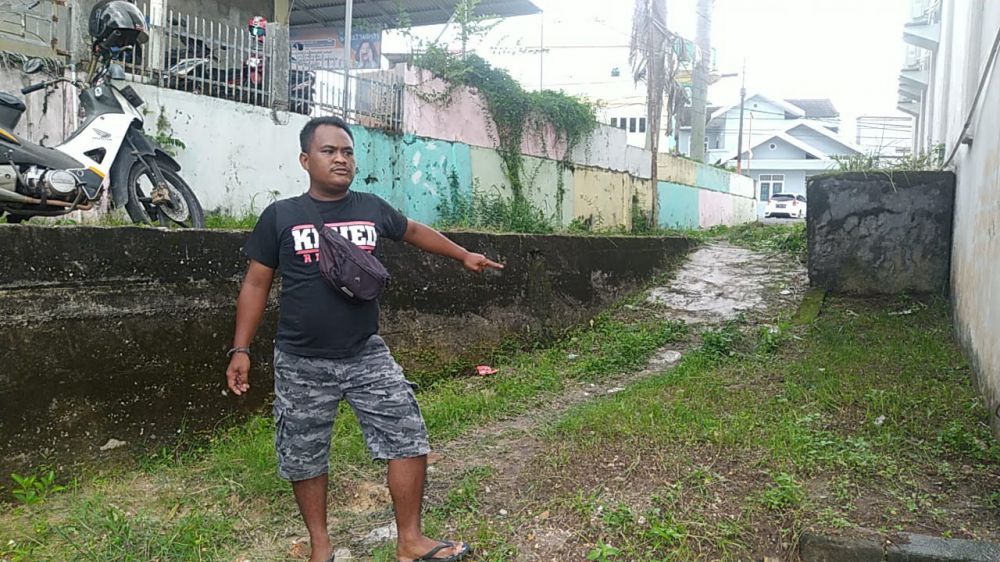 Lokasi tempat ditemukannya salah seorang anggota geng motor yang beraksi di Kawasan Cempaka Putih Kecamatan Jelutung.