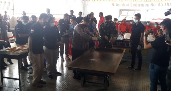 Polda Jambi musnahkan 44 kg Sabu dan 4.946 Butir Ekstasi.