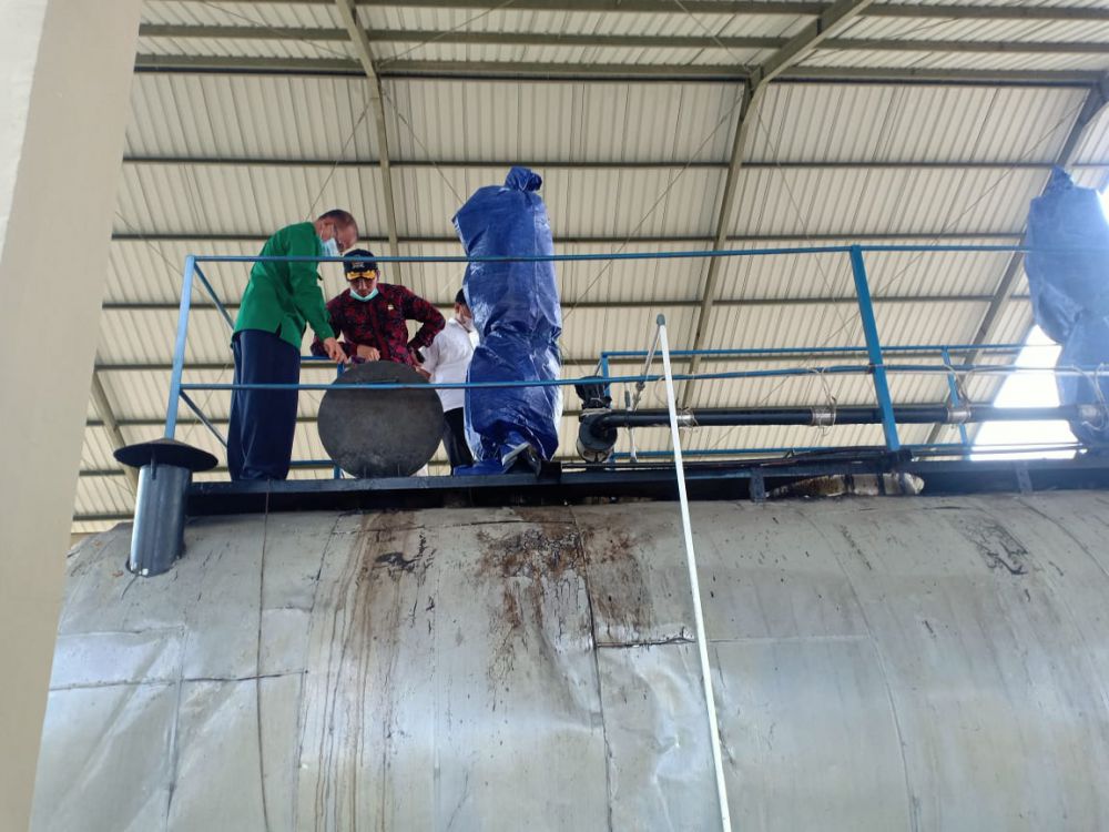 Tinjau Pabrik Aspal Karet di Muba, Ketua DPRD Edi: Insya Allah Jambi Juga Bisa