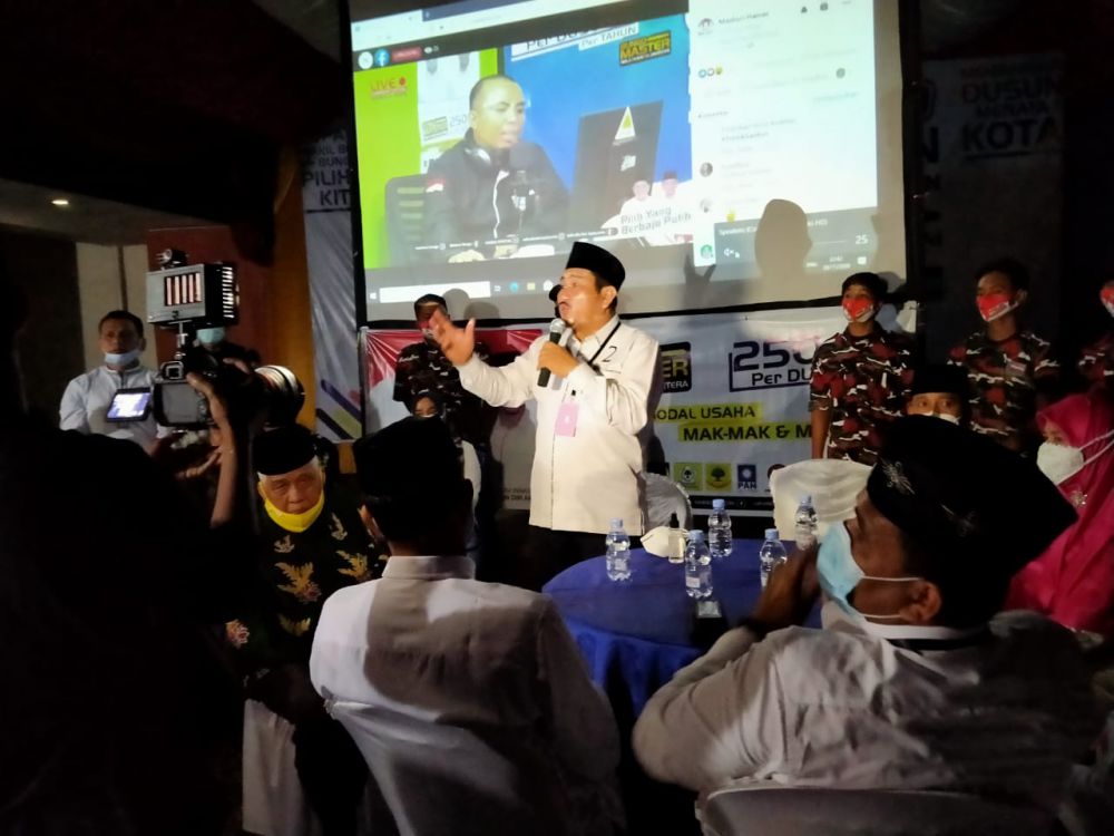 Hamas-Apri ketika menyampaikan ucapan terimakasih dan dukungan yang luar biasa dari para pendukung usai debat, Sabtu malam(28-11-2020).