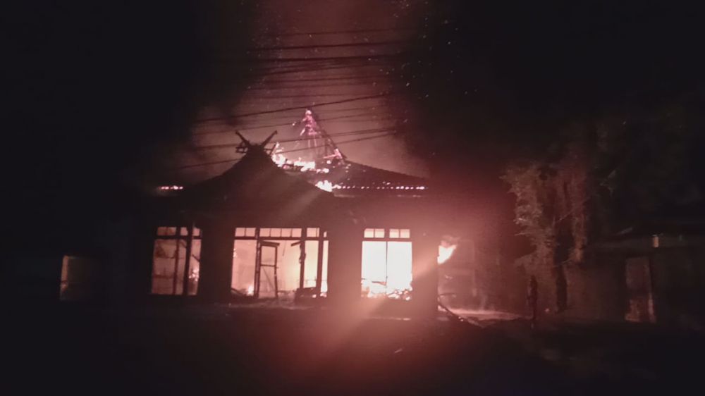 Hotel Marisa Terbakar.