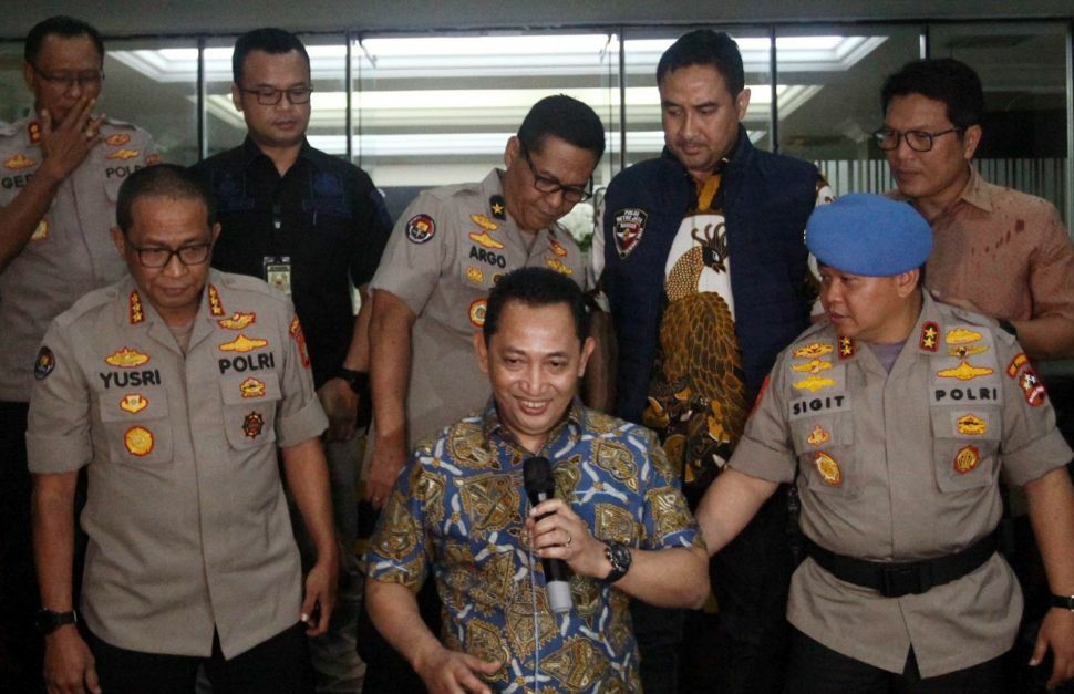 Kabareskrim Polri Komjen Lystio Sigit Prabowo (batik tengah).