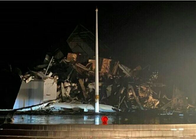 Kondisi kerusakan kantor gubernur sulbar-- istimewa