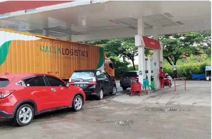 Salah satu SPBU di poros Polman-Mamuju tetap beroperasi pasca gempa. (Dok Pertamina MOR VII)