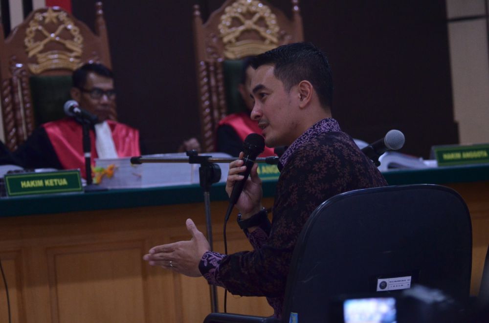 Mantan Gubenur Jambi saat menjalani sidang beberapa waktu lalu sebelum pandemi Covid-19. Ia akan dihadirkan lagi sebagai saksi dalam persidangan terkait kasus Suap Uang Ketok Palu

