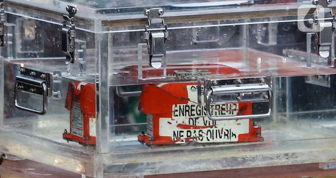 Fathurrohman
20 Januari 2021
Beranda Nasional KNKT Segera Beberkan Hasil Investigasi SJ 182
Black Box Sriwijaya Air SJ-182 Berhasil Ditemukan
FOTO : Issak Ramdhani / Fajar Indonesia Network