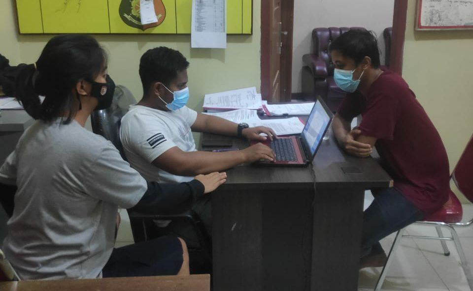 Warga Pall Merah Diciduk Polisi.