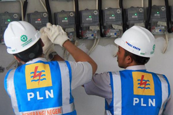 PLN berhasil memulihkan kembali sistem kelistrikan pada beberapa wilayah di Kabupaten Halmahera Utara yang terdampak banjir.