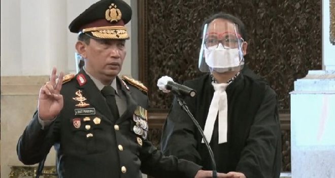 Listyo Sigit Prabowo resmi dilantik menjadi Kapolri oleh Presiden Jokowi di Istana Negara, Rabu (27/1/2021). Foto repro