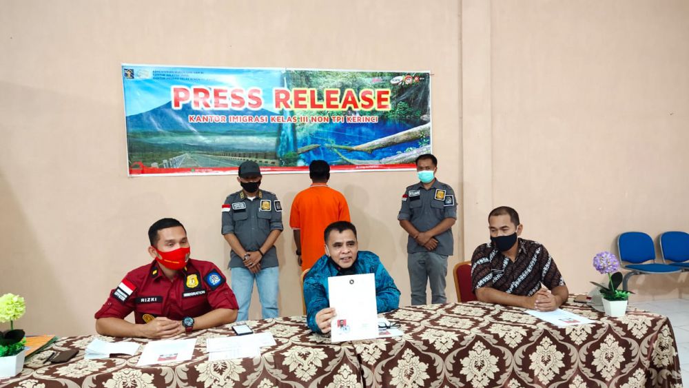 WNA Asal Bangladesh Dideportasi.