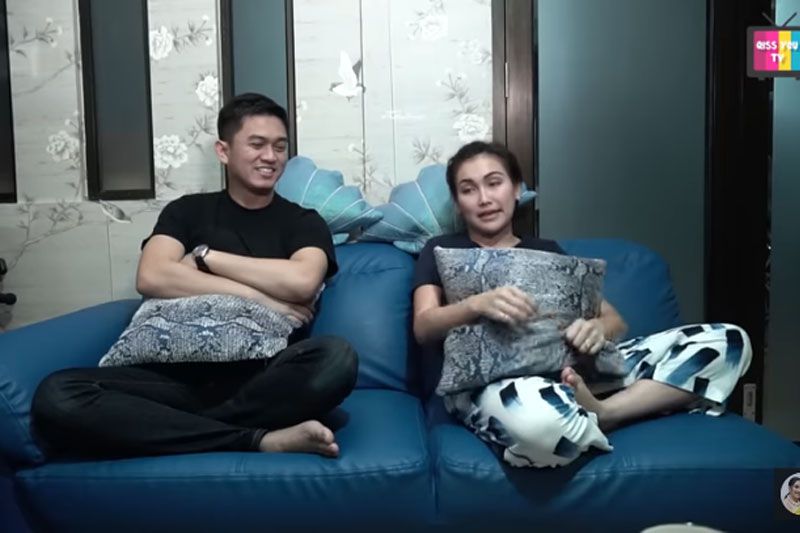 Ayu Ting Ting bersama kekasihnya Adit Jayusman. 