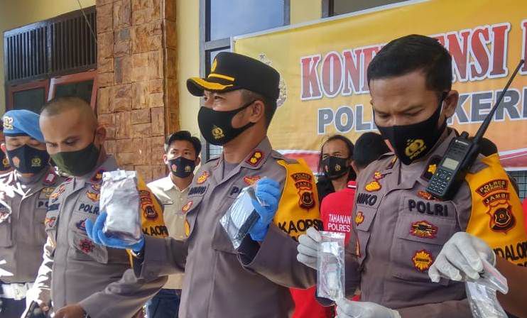 Kapolres Kerinci AKBP Agung Nugroho Sik saat memimpin jumpa pers di Mapolres Kerinci Rabu (10/2).

 
