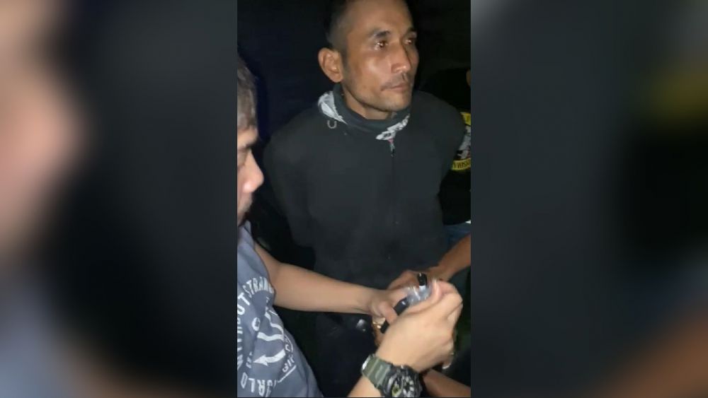 Pelaku panyalahgunaan narkoba jenis sabu saat ditangkap oleh anggota Ditresnakoba Polda Jambi.