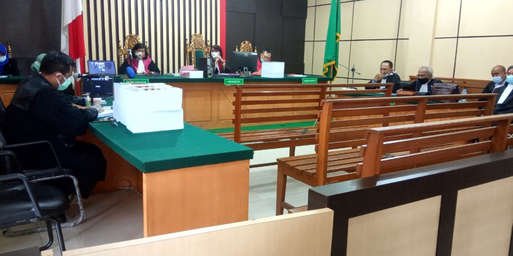Sidang yang berlangsung di pengadilan Tipikor Jambi secara virtual itu beragendakan Pembacaan Tuntutan penuntut umum.
