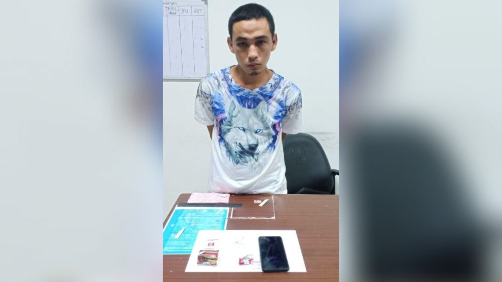 Julianto, bandar sabu yang berprofesi sebagai supir diamankan petugas dari BNN Kota Jambi.