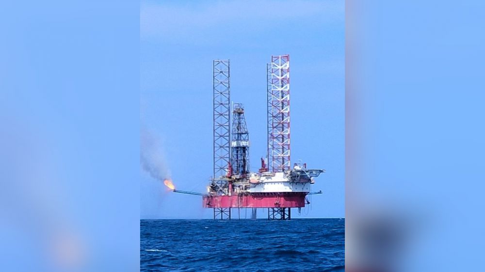 Pengeboran Eksplorasi Petronas Temukan Minyak di Madura.

