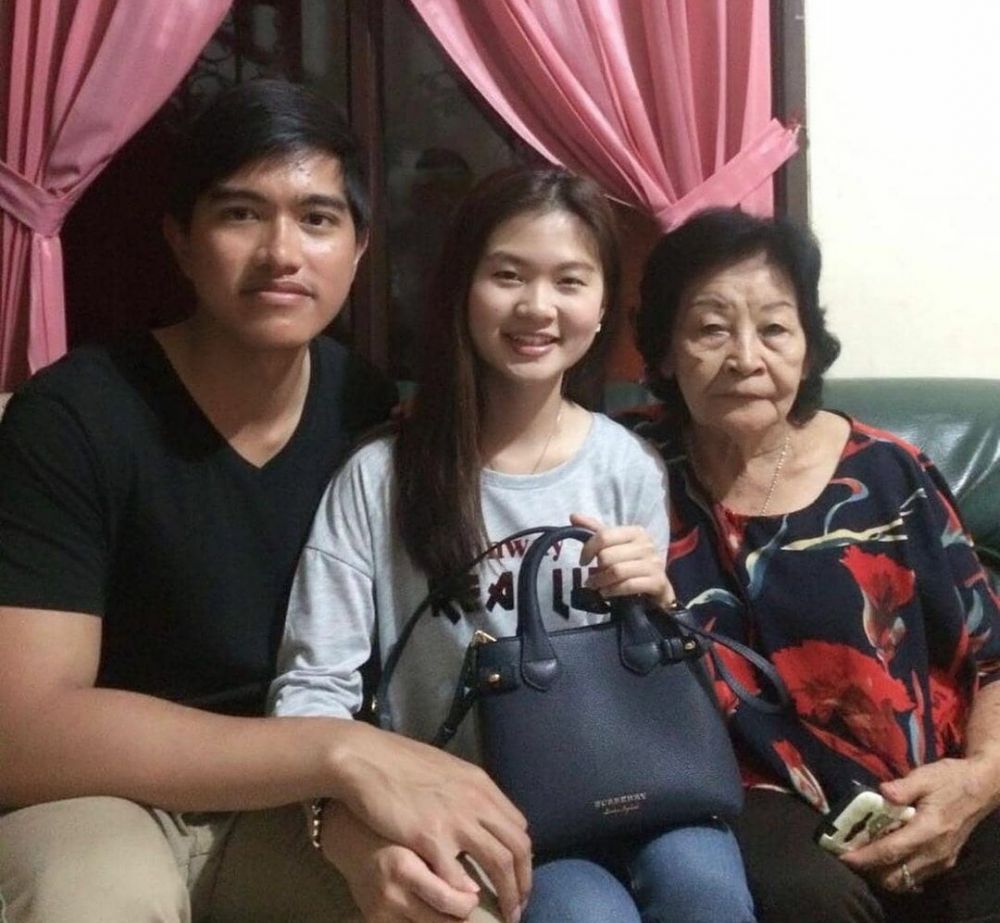 Kaesang Pangarep waktu bersama Felicia Tissue dan kelurganya.