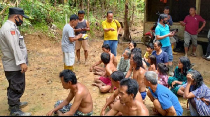 Penganut aliran Hakekok di Pandeglang Banten diamankan polisi.