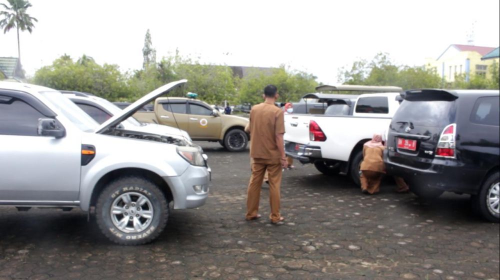 Pemkab Batanghari, melakukan upaya penertiban terhadap 258 kendaraan mobil dinas di setiap OPD, Selasa (16/03).