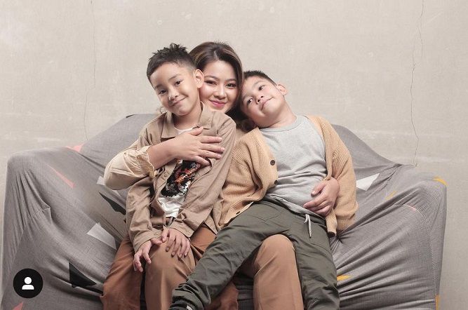 Sherrin Tharia, mantan istri Zumi Zola. 