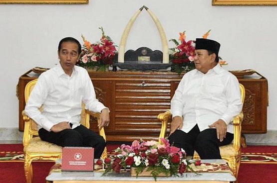 residen Joko Widodo dan Menhan Prabowo Subianto di Gedung Agung, Yogyakarta, Rabu (1/1). 
