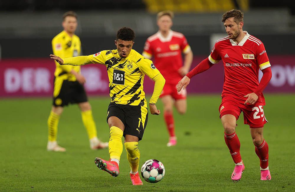 Pemain Borussia Dortmund, Jadon Sancho. 