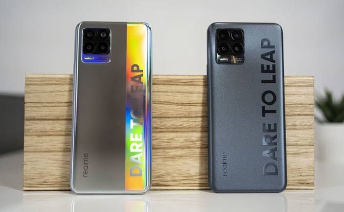 Realme 8 Pro.