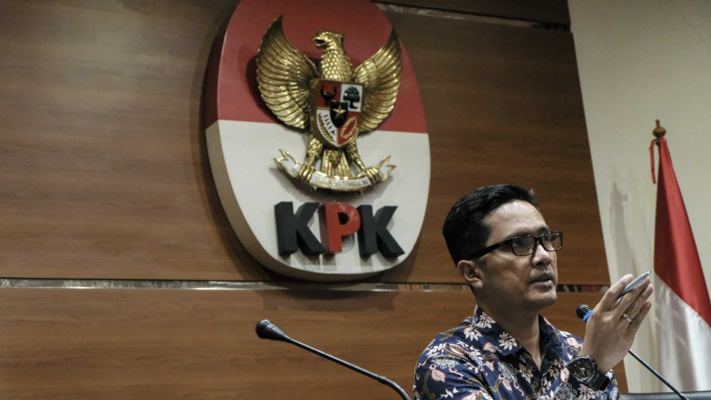 Juru Bicara KPK Febry Diansyah saat memberikan keterangan. 
