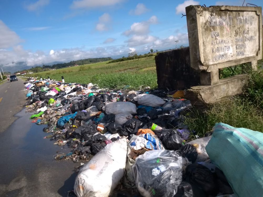 Kerinci Bertumpuk Sampah.