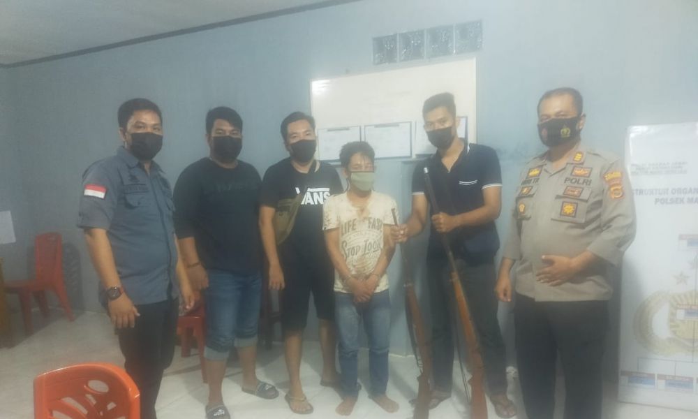 Pelaku pengancaman menggunakan kecapek diamankan oleh petugada dari Polsek Maro Sebo Ulu.

