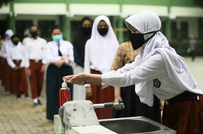 ilustrasi sekolah mulai dibuka