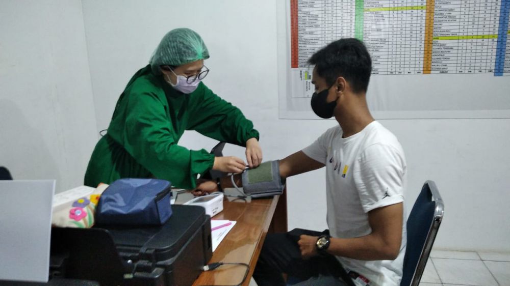 Atlet dan Pelatih Kontingen Jambi Disuntik Vaksin Covid-19.