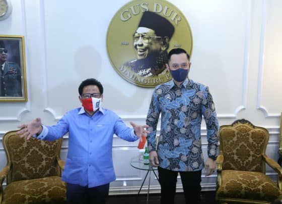 Muhaimin Iskandar dan AHY. Partai Demokrat menyambut positif munculnya wacana menduetkan Ketua Umum Partai Kebangkitan Bangsa (PKB) Abdul Muhaimin Iskandar (Gus AMI) dengan Ketua Umum Partai Demokrat Agus Harimurti Yudhoyono (AHY) sebagai pasangan calon presiden (capres) dan calon wakil presiden (cawapres) pada Pemilihan Presiden (Pilpres) 2024 mendatang.	