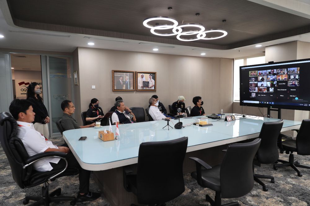 Rabu 9 Juni 2021. SEAGF Meeting diikuti oleh Ketua NOC Indonesia Raja Sapta Oktohari, Sekjen dan KE di Ruang Rapat lt 18 NOC Indonesia HQ, Menara Olahraga Senayan - Jakarta
