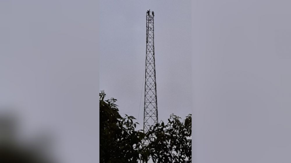 Pembangunan Tower BTS di Pematang Gajah.